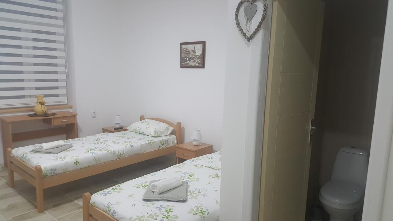 Apartmani Maja Зренянин Екстер'єр фото