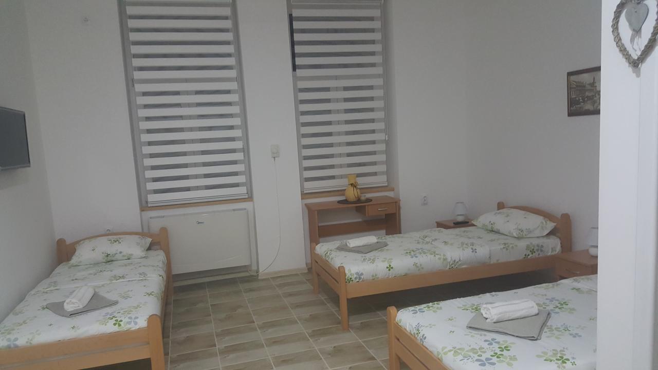 Apartmani Maja Зренянин Екстер'єр фото