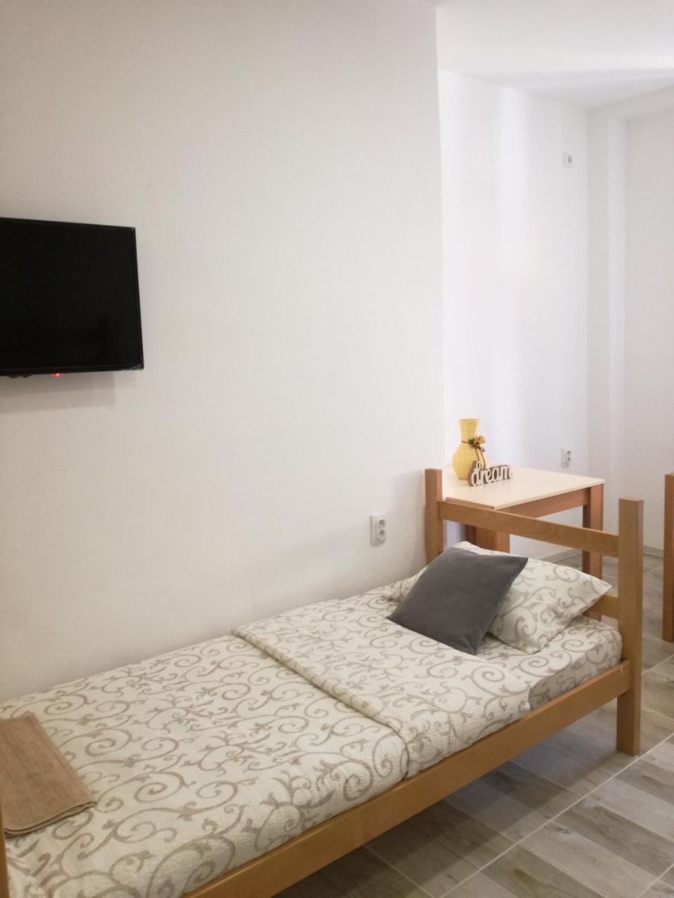 Apartmani Maja Зренянин Екстер'єр фото