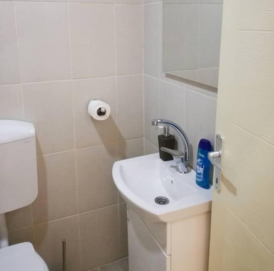 Apartmani Maja Зренянин Екстер'єр фото